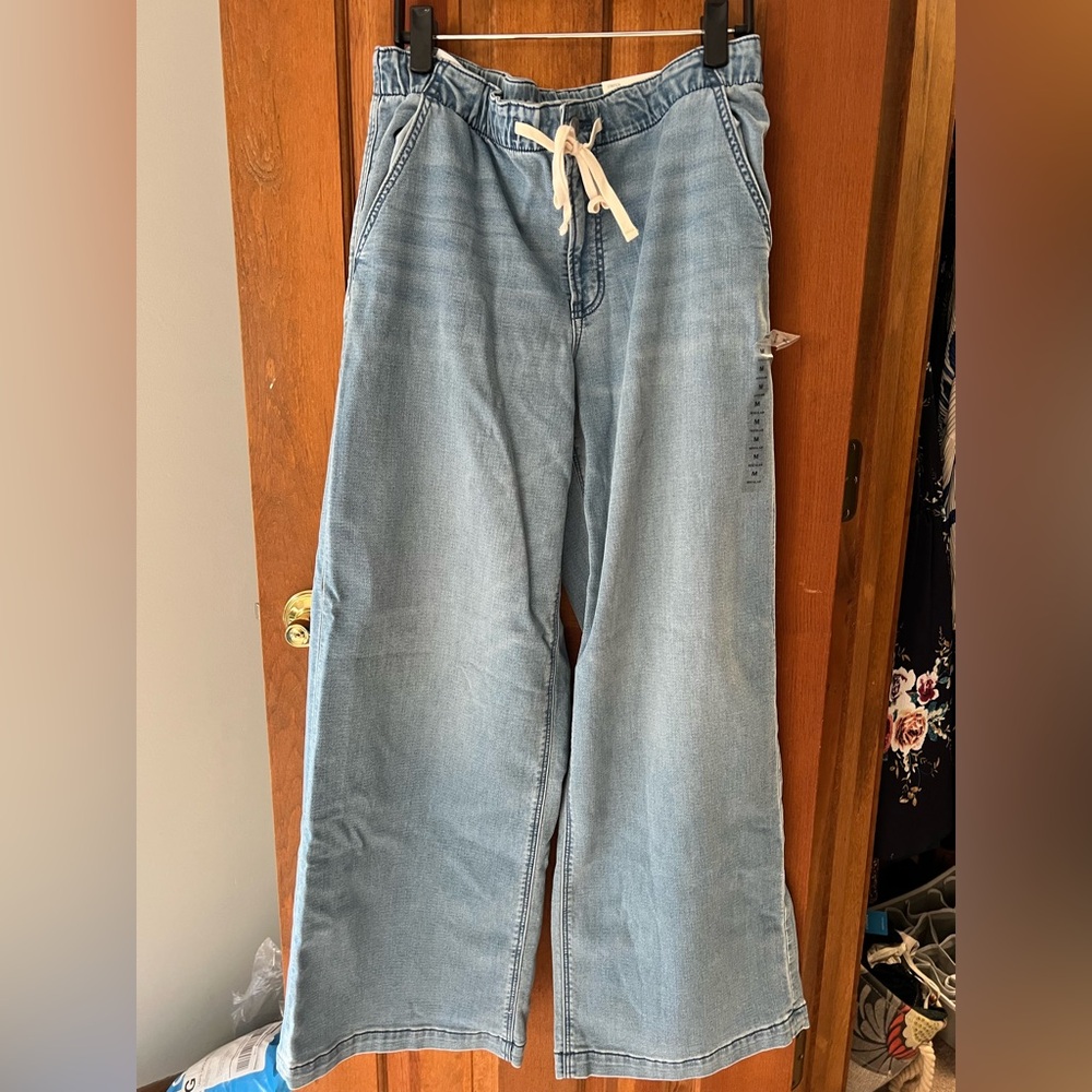 American Eagle Dreamy Drape Cozy low rise baggy wide (Eyelet Blue) Standard Leng